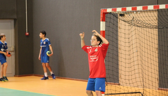 LES U14 A L'ECHAUFFEMENT POUR LE MATCH FACE AUX SABLES D'OLONNES - ANNEE 2022-2023 - SEVRE VENDEE HANDBALL